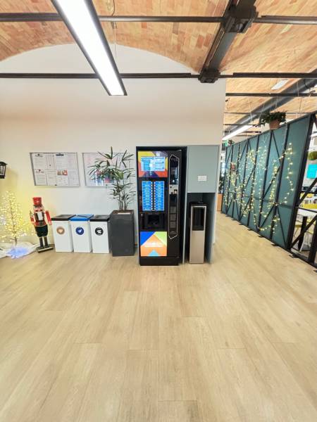 Distributeurs personnalisés pour des pauses conviviales et pratiques au travail à Marseille